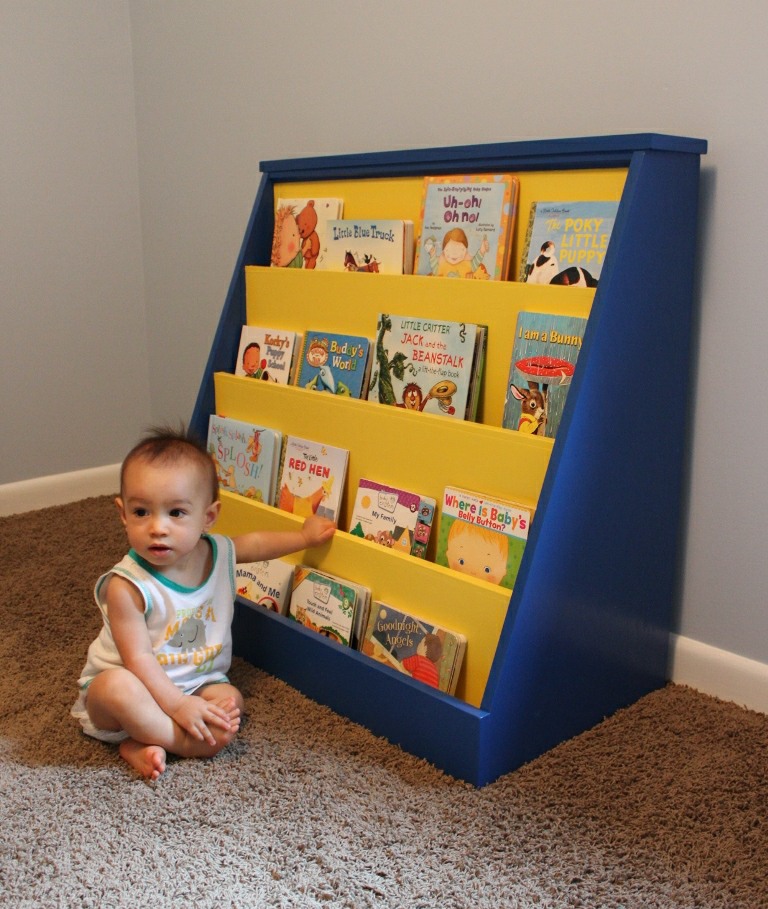 diy child bookshelf