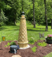 customer photo lawn lighthouse